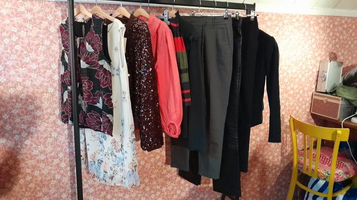 Merkkledingpakket maat xs / 36 /s, Kleding | Dames, Dames-kledingpakketten, Zo goed als nieuw, Maat 34 (XS) of kleiner, Ophalen of Verzenden