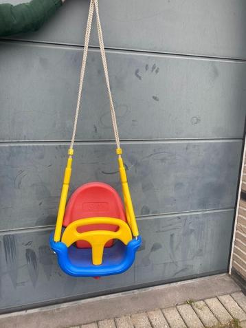 Babyschommel – uren speelplezier! beschikbaar voor biedingen