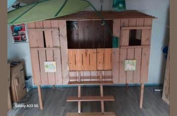 Boomhut bed beschikbaar voor biedingen