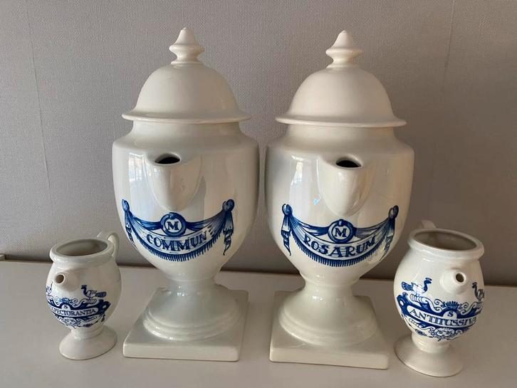 Antieke Apothekerspotten - 4 stuks, Antiek en Kunst, Antiek | Keramiek en Aardewerk, Ophalen of Verzenden