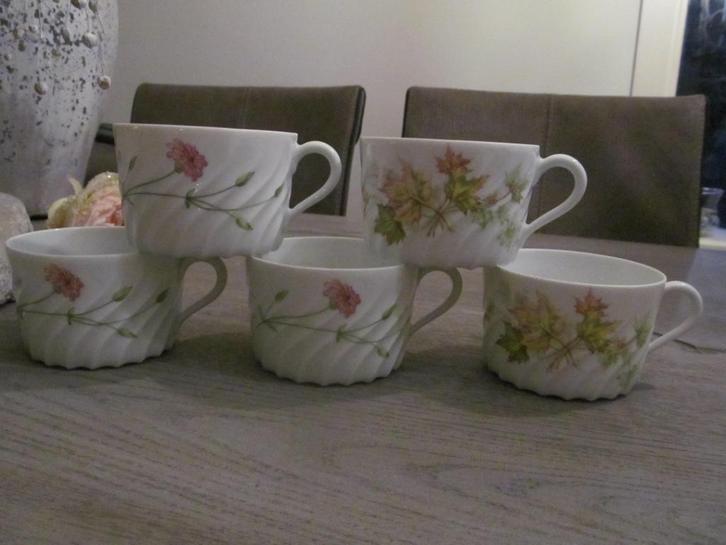 5 Haviland Limoges France Koppen, Huis en Inrichting, Keuken | Servies, Zo goed als nieuw, Kop(pen) en/of Schotel(s), Overige stijlen