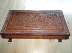 Chinese salontafel met glasplaat ( 50 x 100 cm ), Huis en Inrichting, Tafels | Salontafels, Ophalen, Gebruikt, 100 tot 150 cm