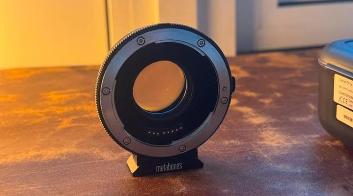 Metabones Canon EF - Micro 4/3 T Speed Booster Ultra (0.71x), Audio, Tv en Foto, Fotocamera's Digitaal, Zo goed als nieuw, Spiegelreflex