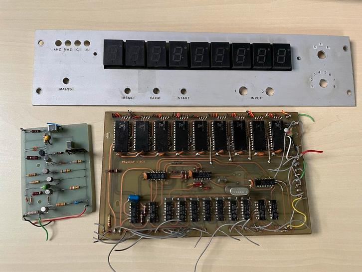 Resten oude frequency counter, Hobby en Vrije tijd, Elektronica-componenten, Gebruikt, Ophalen