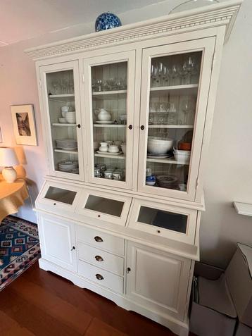 Mooie grutterskast, gebroken wit, Zeist beschikbaar voor biedingen