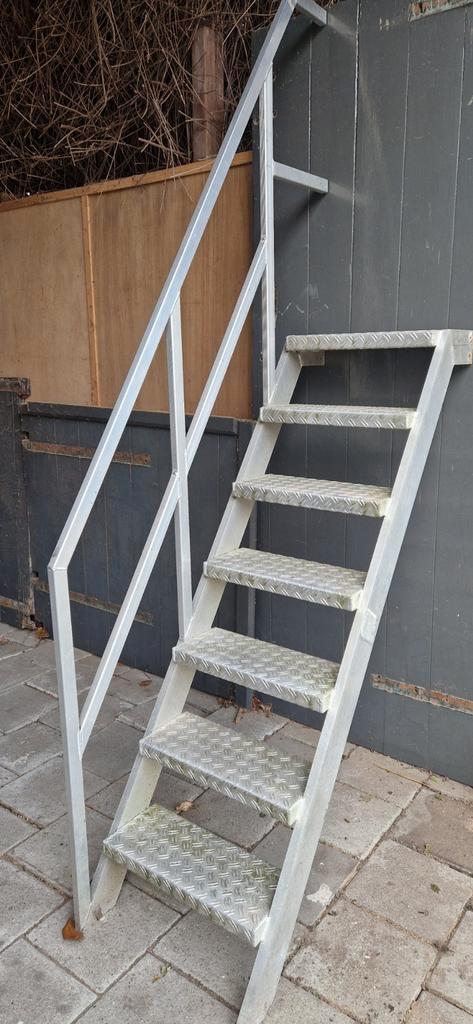 Aluminium strap/ ladder/  bordestrap met Leuning, Doe-het-zelf en Verbouw, Ladders en Trappen, Gebruikt, Trap, Minder dan 2 meter