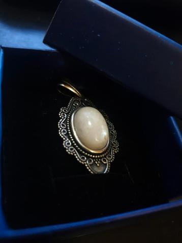 Zilveren hanger met maansteen! beschikbaar voor biedingen