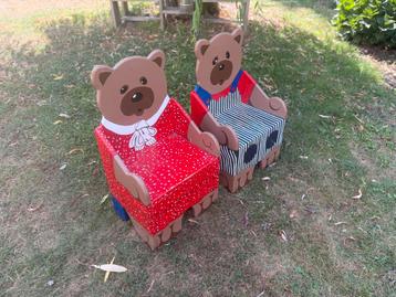 2 Houten Kinderstoeltjes Teddybeer beschikbaar voor biedingen