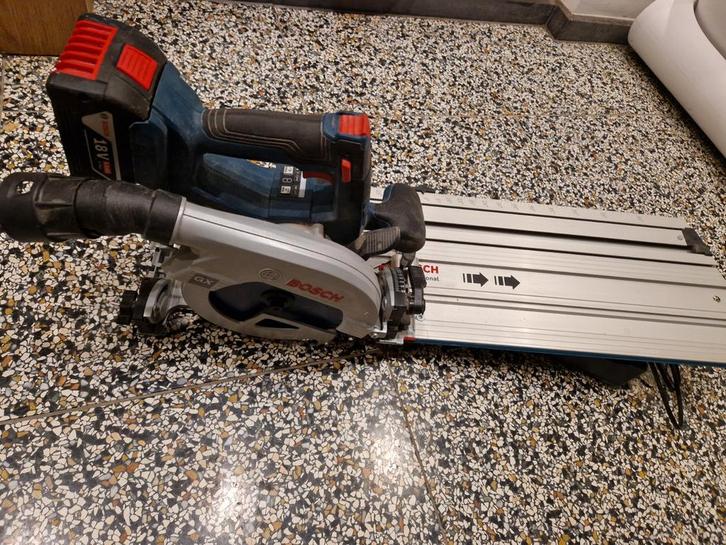 Bosch (nieuwstaat!) GKS 18V-57-2 GX Invalzaag 18V, Doe-het-zelf en Verbouw, Gereedschap | Zaagmachines, Zo goed als nieuw, Invalzaag