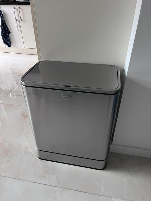 Prullenbak Simplehuman sensor zilver 55L, Huis en Inrichting, Woonaccessoires | Prullenbakken, Zo goed als nieuw, Rvs, 50 tot 75 cm