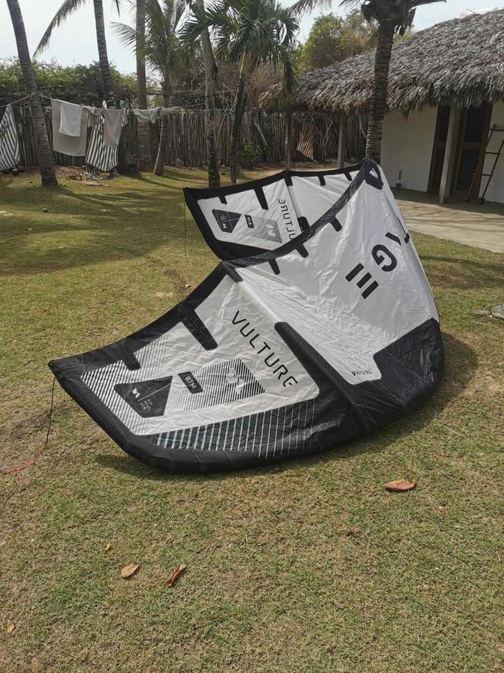 Kite vlieger vantage 7 m, Watersport en Boten, Kitesurfen, Zo goed als nieuw, Kite, 7 m², Geen board, Ophalen of Verzenden