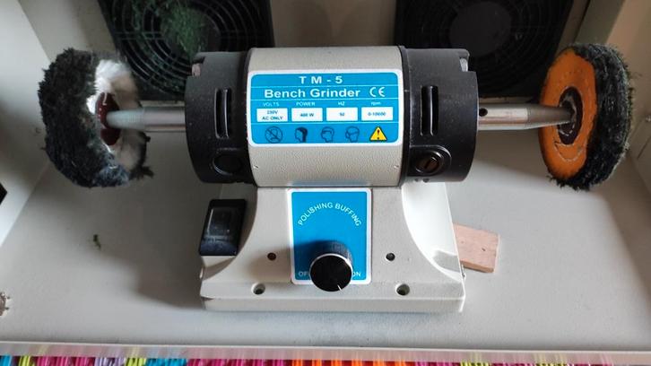 Polijstmachine met afzuiging en krachtige motor., Hobby en Vrije tijd, Overige Hobby en Vrije tijd, Zo goed als nieuw, Ophalen of Verzenden