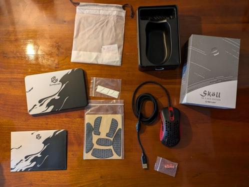 Skoll Mini Ultralight mouse, Computers en Software, Muizen, Zo goed als nieuw, Muis, Rechtshandig, Bedraad, Ophalen of Verzenden