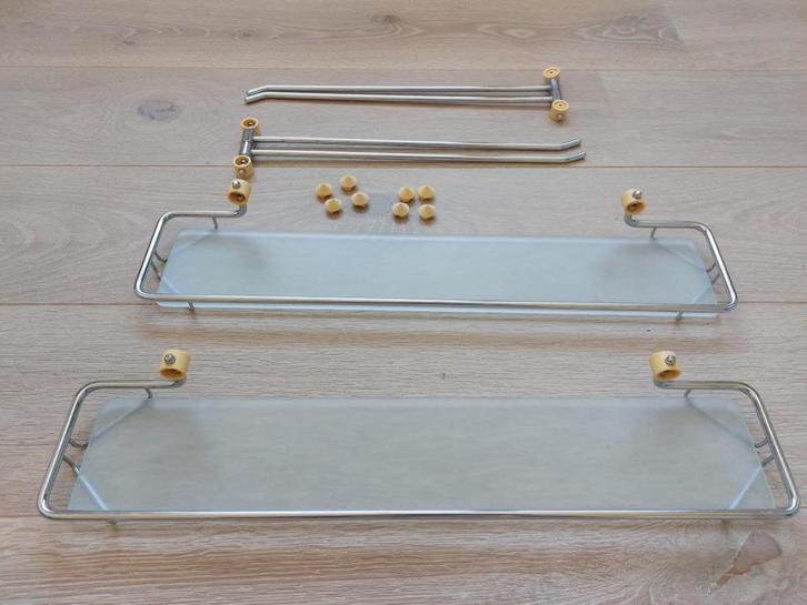 2 handdoekrekjes en 2 bijpassende wandplanken, Huis en Inrichting, Badkamer | Badtextiel en Accessoires, Gebruikt, Overige typen