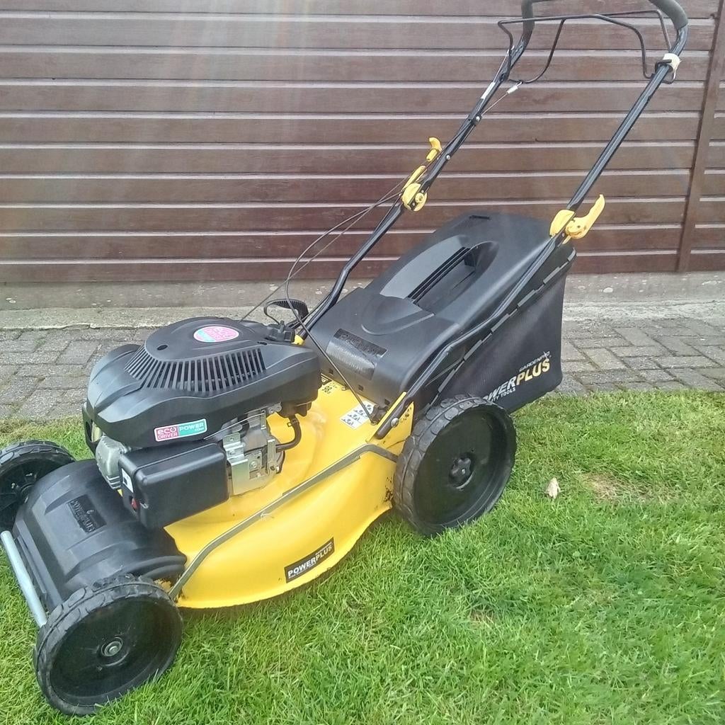 POWERPLUS GRASMAAIER ZELFRIJDEND BENZINE MAAIER, Ophalen, Cirkelmaaier, Gebruikt, Benzine-grasmaaier