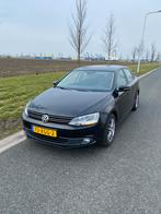 Volkswagen Jetta 1.2TSI 77KW 2012 ComfortLine Executive!, Auto's, Volkswagen, Voorwielaandrijving, Navigatiesysteem, Stof, Zwart