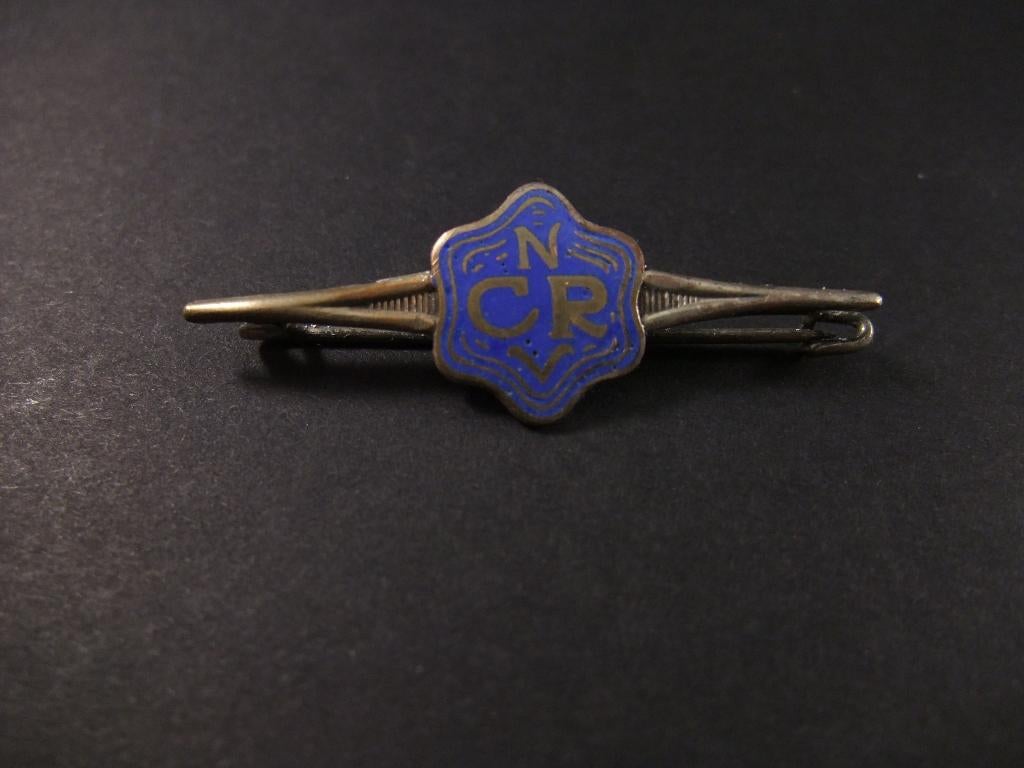 NCRV Publieke Omroep emaille  draagspeld, Ophalen of Verzenden, Gebruikt, Overige onderwerpen