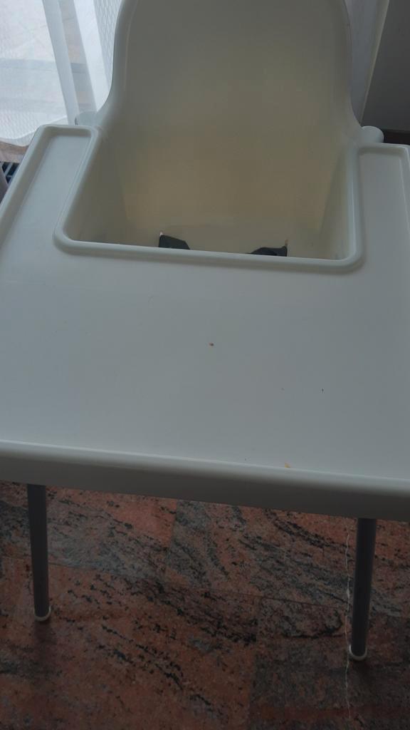Ikea Antilop kinderstoel met eetblad, Kinderen en Baby's, Kinderstoelen, Gebruikt, Overige typen, Afneembaar eetblad, Ophalen of Verzenden