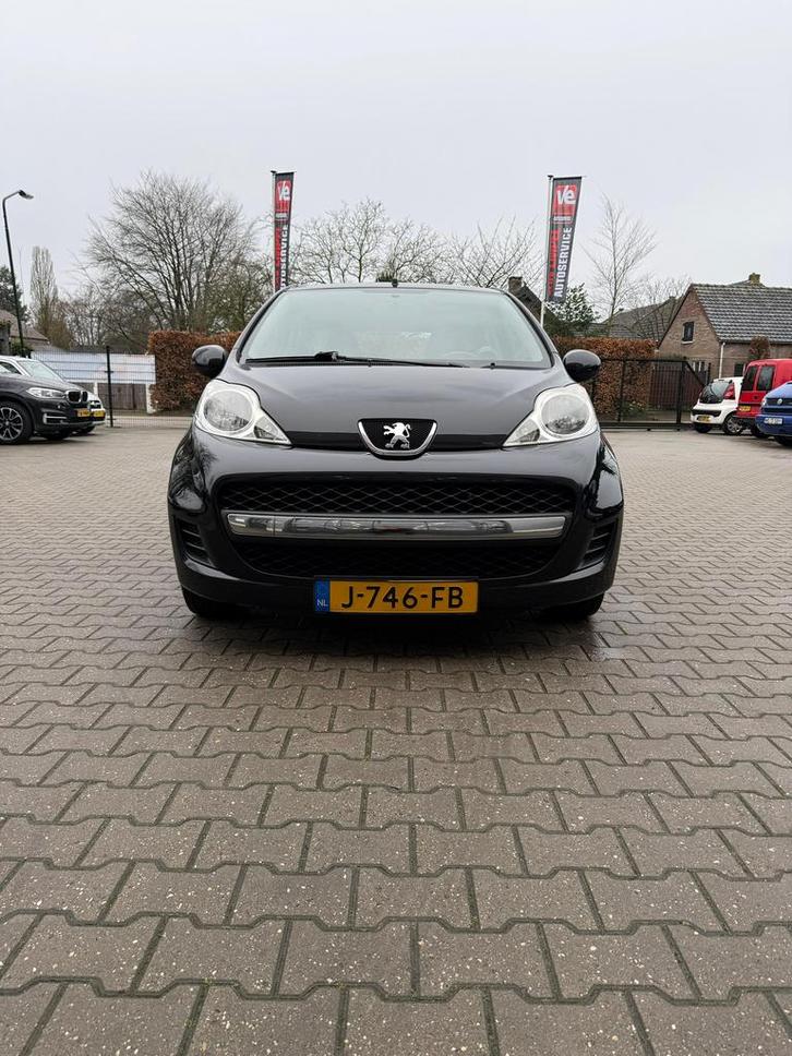 Peugeot 107 1.0 12V 5DR 2009 Zwart, Auto's, Peugeot, Particulier, Benzine, A, Hatchback, Handgeschakeld, Geïmporteerd, Zwart, Voorwielaandrijving
