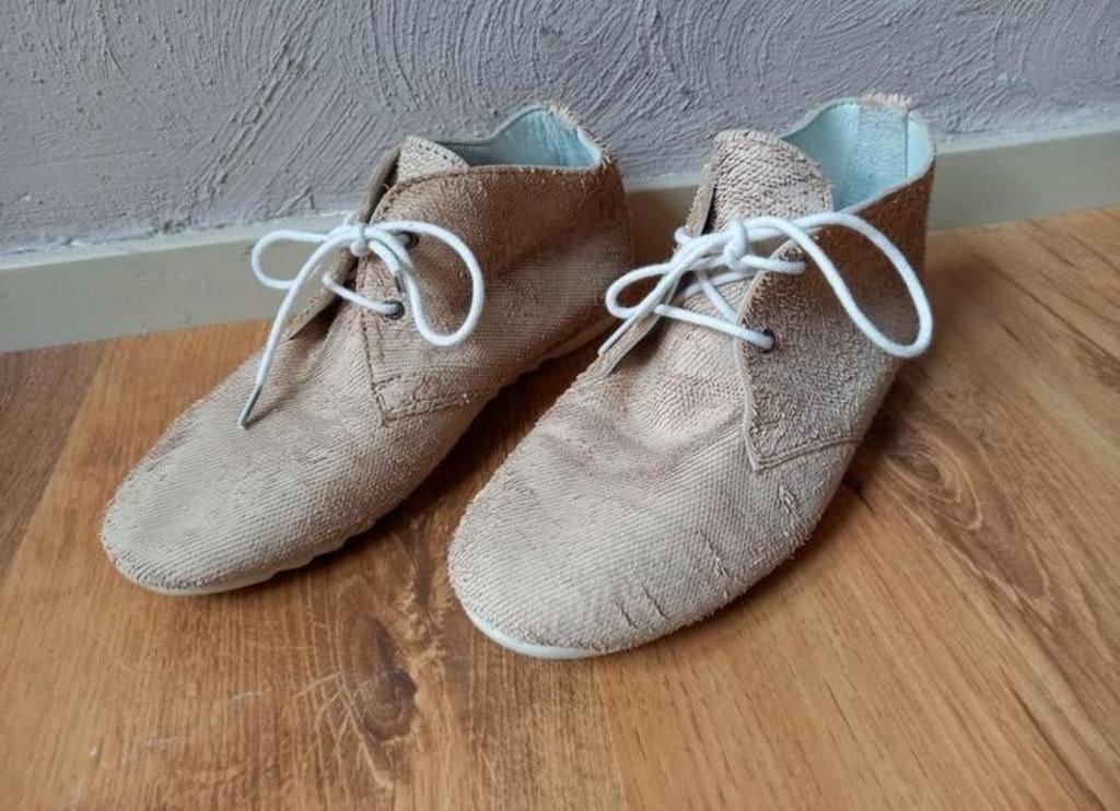 Zalmroze schoenen maat 37, Kleding | Dames, Schoenen, Ophalen of Verzenden, Zo goed als nieuw, Roze, Sneakers of Gympen