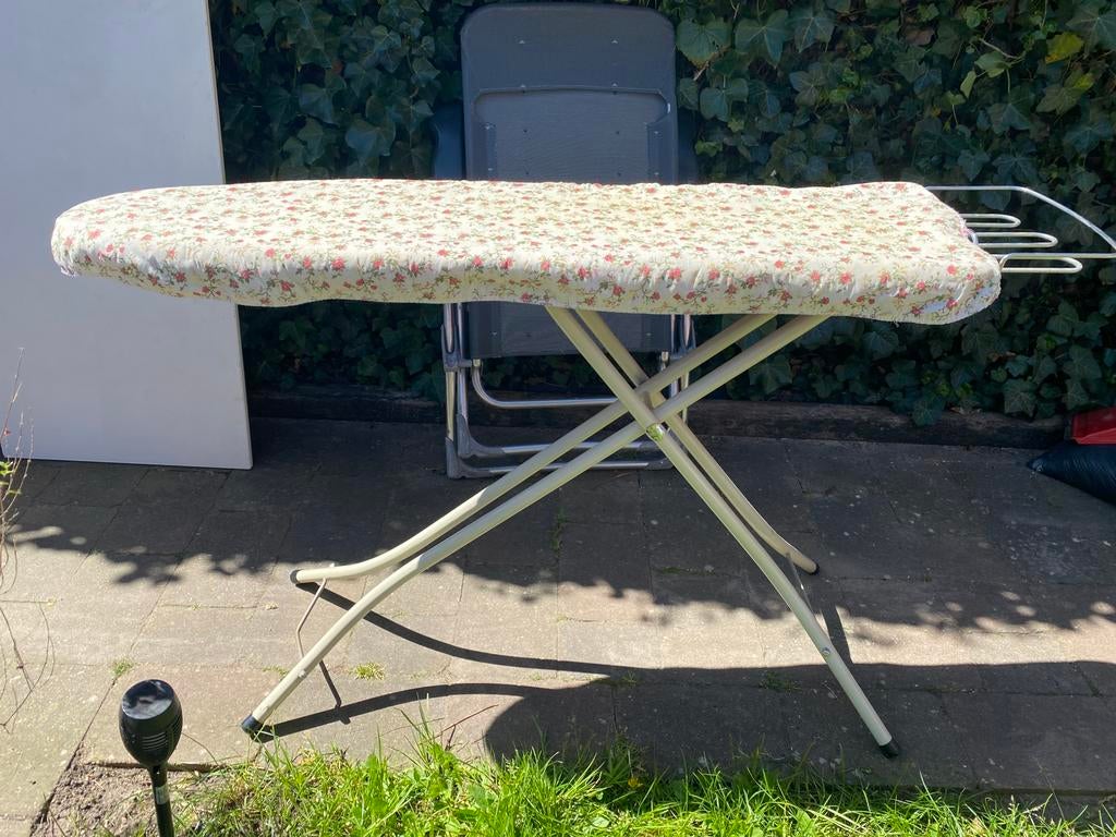 Strijkplank gratis meenemen, Ophalen, Zo goed als nieuw