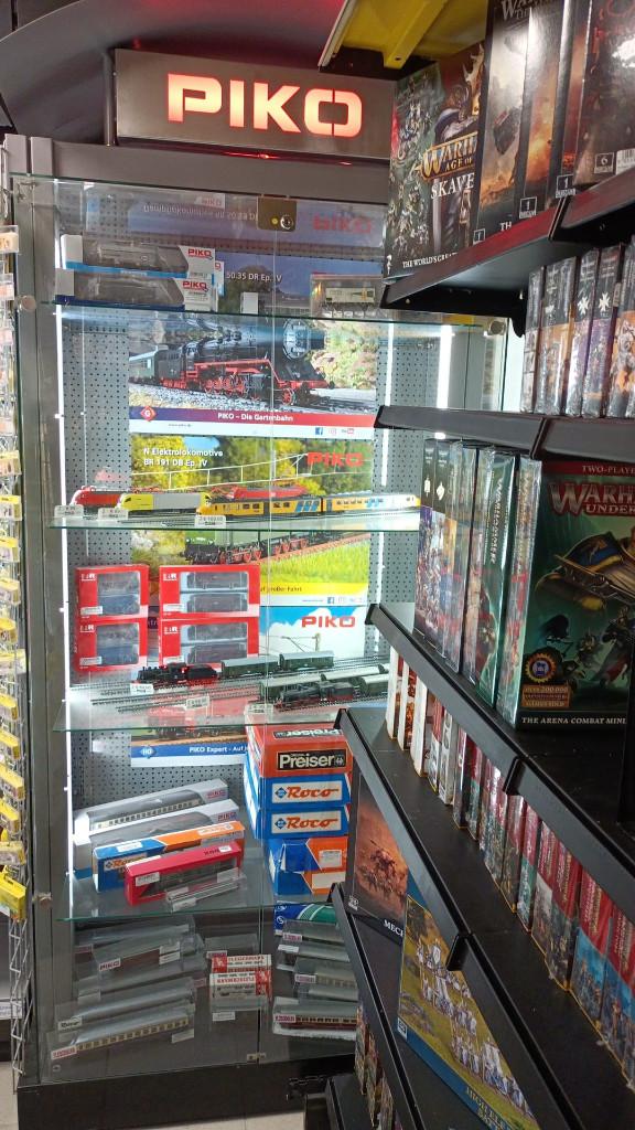 Piko Vitrinekast uniek, Ophalen, Gebruikt, Gelijkstroom of Wisselstroom, Overige typen