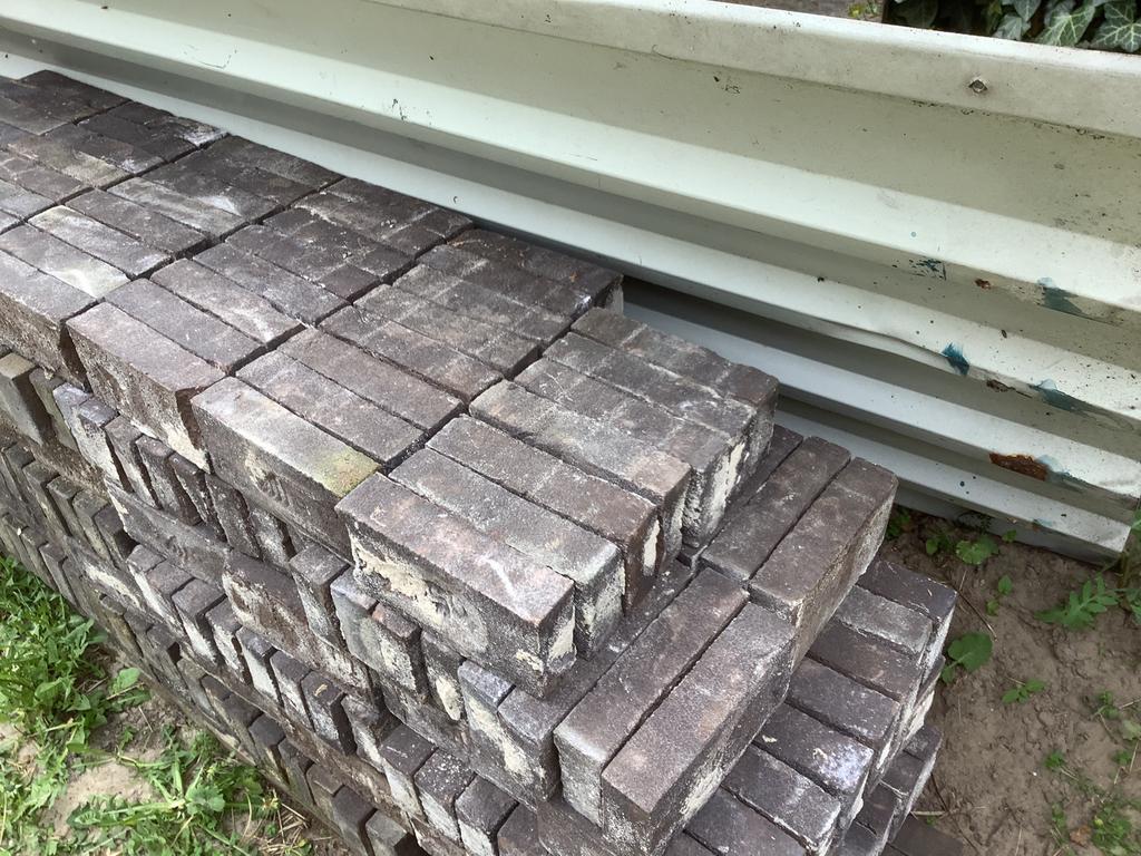 Metselstenen donker bruin/ rood, Ophalen, Gebruikt, Bakstenen