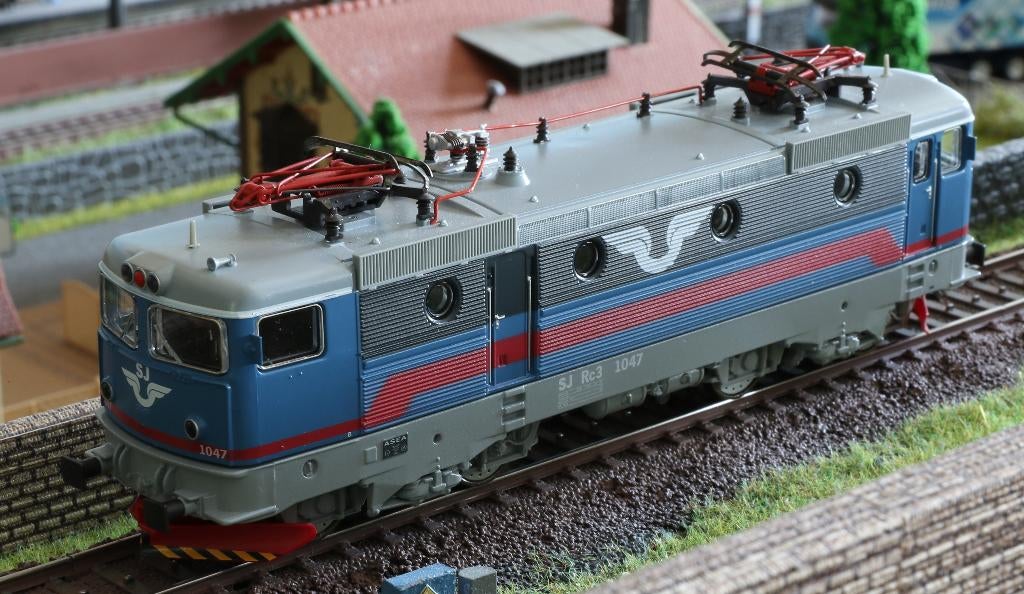Marklin 33411 (MFX) Elektrische Locomotief "SJ Rc3 - 1047", Ophalen, Wisselstroom, Locomotief, Zo goed als nieuw