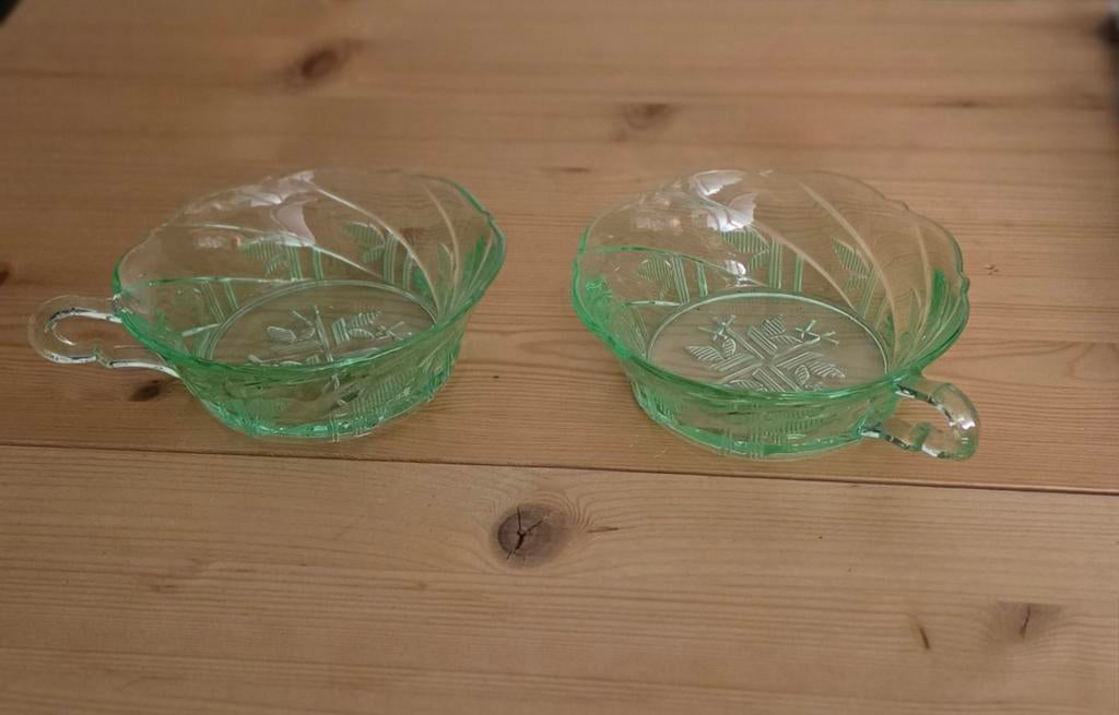 2 Uranium Brockwitz IJsbekers, Antiek en Kunst, Ophalen