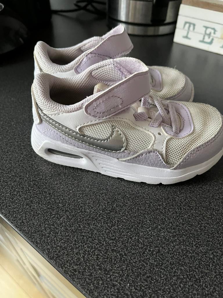 Nike air maat 25, Kinderen en Baby's, Kinderkleding | Schoenen en Sokken, Ophalen, Gebruikt, Jongen of Meisje, Sportschoenen