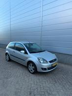 Ford Fiësta 1.3 8V 3DR 2007 Grijs, Auto's, 1299 cc, 40 €/maand, 4 cilinders, Origineel Nederlands