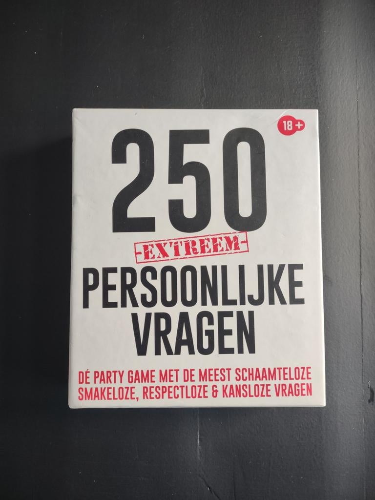 250 Extreem Persoonlijke Vragen - Party Game, Vijf spelers of meer, Ophalen of Verzenden, Zo goed als nieuw