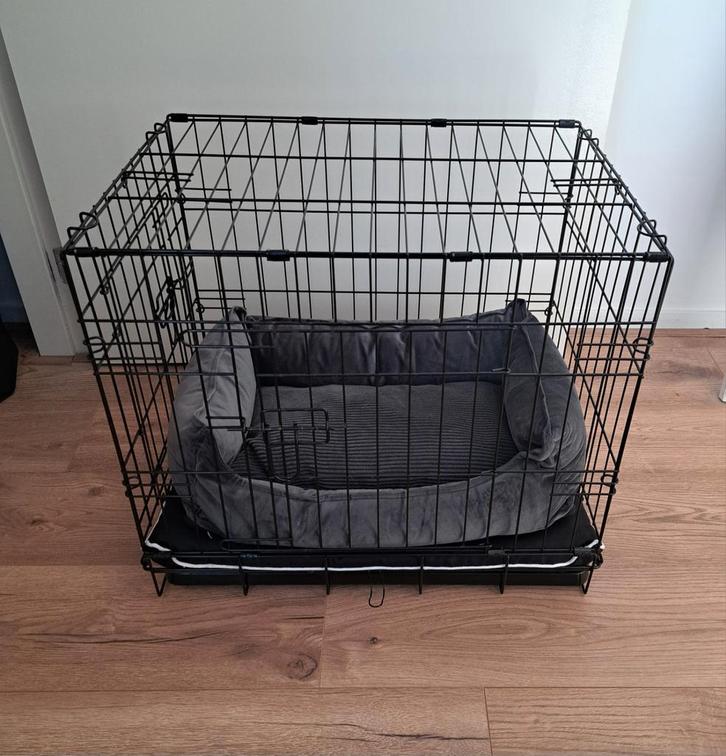 Puppy bench + mand + benchmat, Dieren en Toebehoren, Hondenbenches, Gebruikt, Ophalen