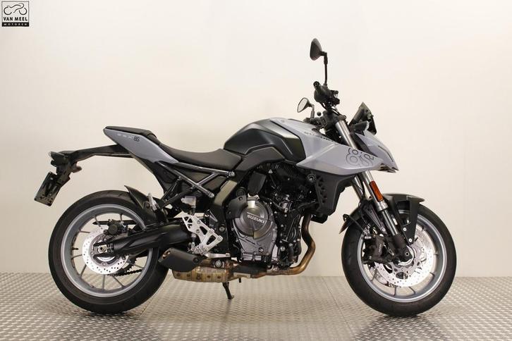 Suzuki GSX800 (bj 2024), Motoren, Motoren | Suzuki, Bedrijf, Sport, meer dan 35 kW