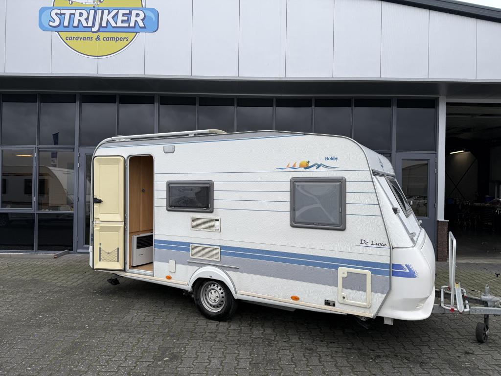 Hobby De Luxe 440 SFE Fransbed 230cm + Zit + WC #netjes#, Hobby, Schokbreker, Bedrijf, Treinzit