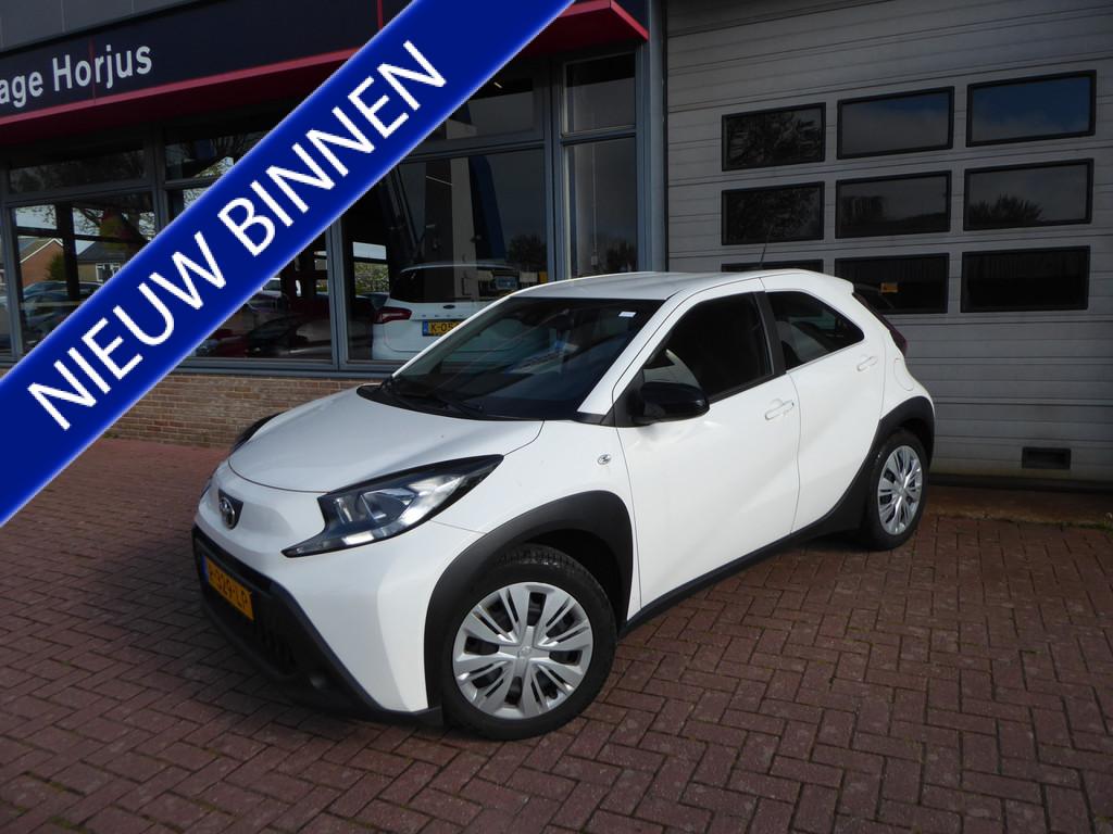 Toyota Aygo X 1.0 VVT-i S-CVT Play AUTOMAAT, AIRCO, CRUISE,, Auto's, Toyota, Stof, Gebruikt, 4 stoelen, Wit
