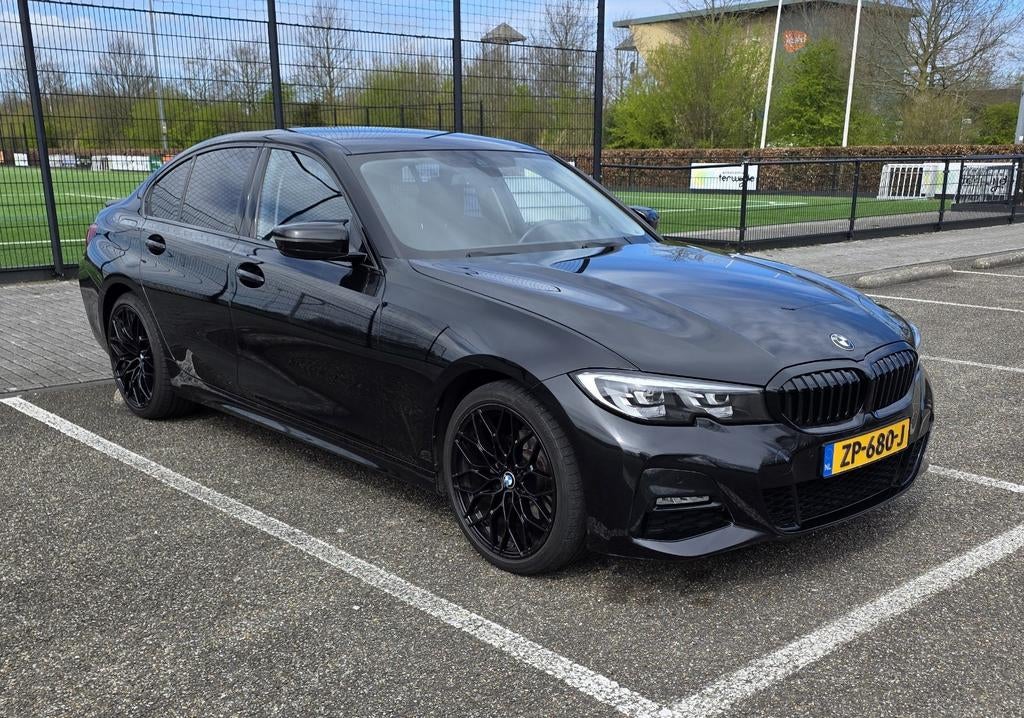 BMW 3-Serie 320i NAP NL AUTO 2019 Zwart, Automaat, 1998 cc, Zwart, 4 cilinders