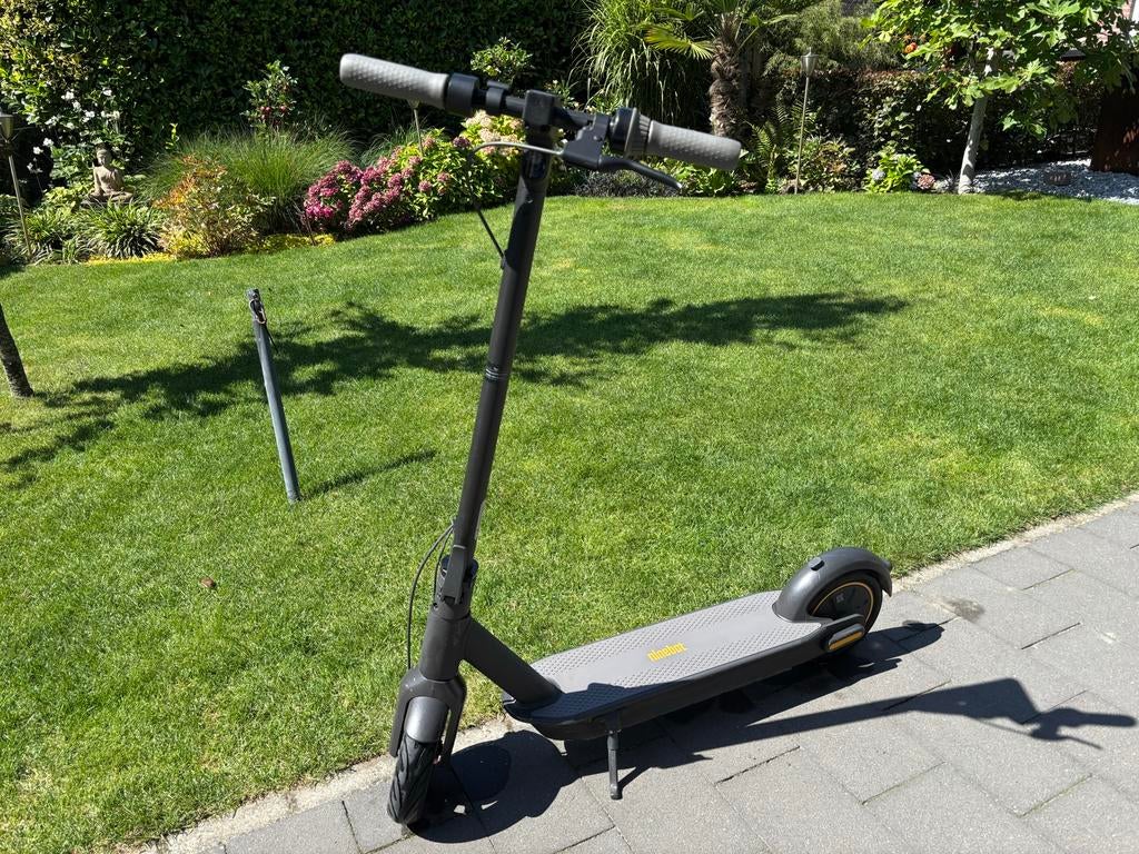 Ninebot G30 Max elektrische step - Zo goed als nieuw, Fietsen en Brommers, Steps, Zo goed als nieuw, Elektrische step (E-scooter)