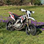 Derbi drd pro sm 2016, Fietsen en Brommers, Ophalen, 6 versnellingen, Gebruikt, Maximaal 45 km/u