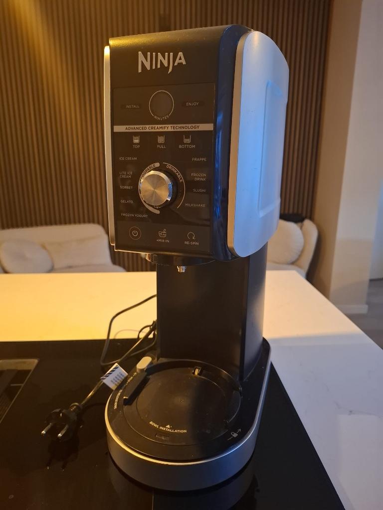 Ninja CREAMi Deluxe 10-in-1 Ice Cream Maker Motorblok, Witgoed en Apparatuur, IJsmachines, Ophalen, Zo goed als nieuw
