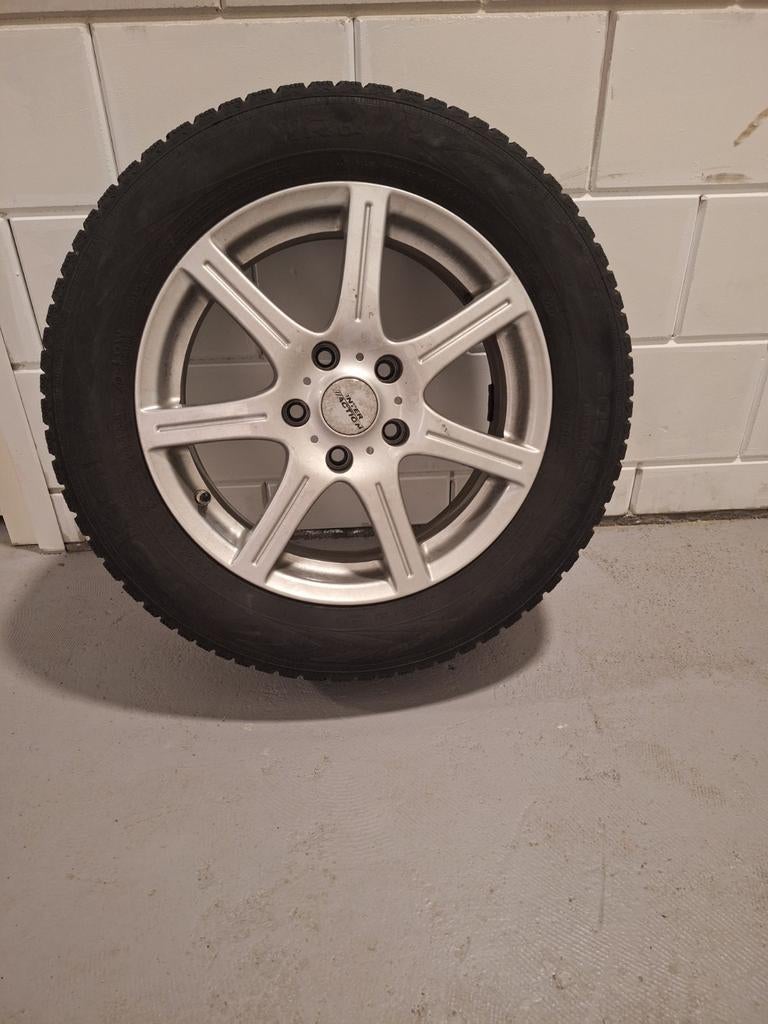 Set 4 velgen met winterbanden, Kia Niro / 5x114.3, gebruikt, Auto-onderdelen, Banden en Velgen, Ophalen, Gebruikt, 16 inch, Banden en Velgen