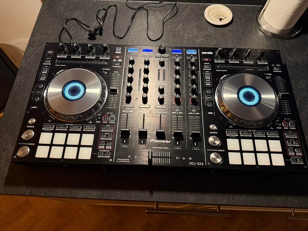 Dj controller Pioneer DDJ sx2 met bijbehorende tas, Ophalen of Verzenden, Zo goed als nieuw, Pioneer