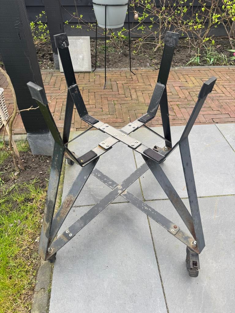 Kamado onderstel met wielen, Tuin en Terras, Ophalen, Gebruikt