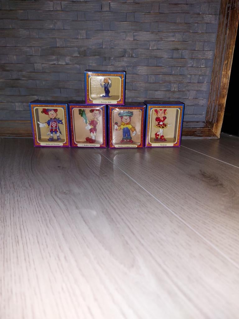 Pardoes beeldjes, Verzenden, Zo goed als nieuw