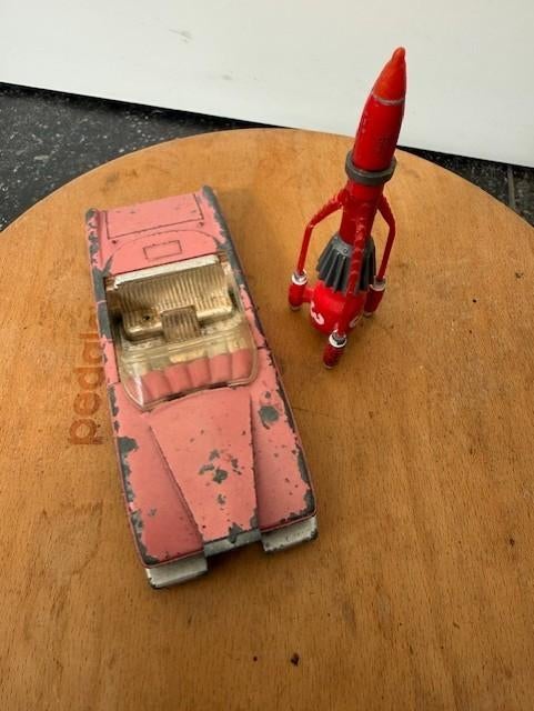 Thunderbirds: Lady Penelope's FAB 1 + Raket 3, Ophalen of Verzenden