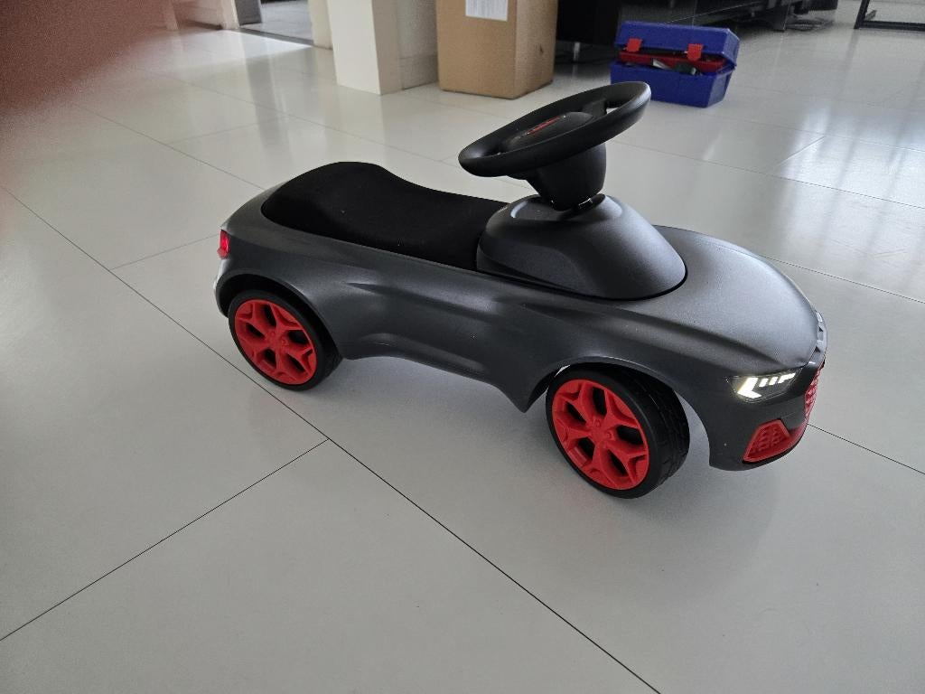 Audi loopauto, Kinderen en Baby's, Speelgoed | Buiten | Voertuigen en Loopfietsen, Ophalen, Nieuw, Loopvoertuig