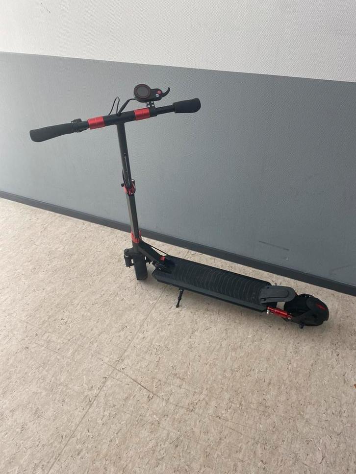 Elektrische step, Fietsen en Brommers, Steps, Zo goed als nieuw, Elektrische step (E-scooter), Ophalen of Verzenden