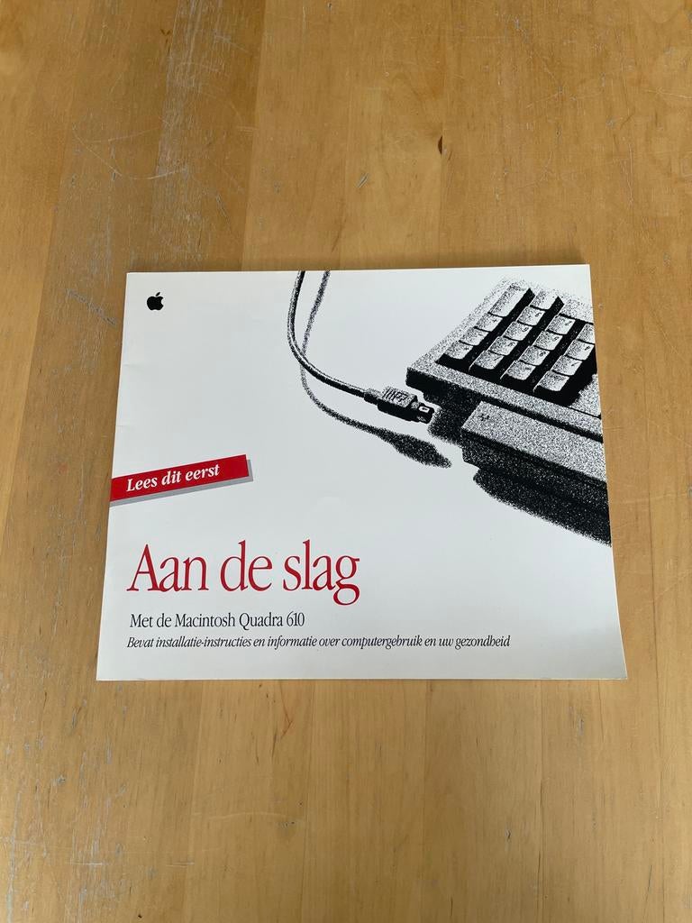 Handleiding Macintosh Quadra 610 - Vintage Apple, Computers en Software, Vintage Computers, Ophalen of Verzenden