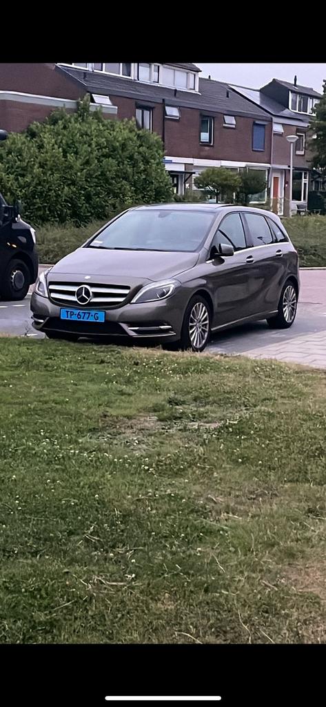 Mercedes-Benz B-Klasse Taxi 1.8 CDI 5DRS Dct7 2013 Grijs, Auto's, Zwart, 4 cilinders, Bruin, 23 km/l