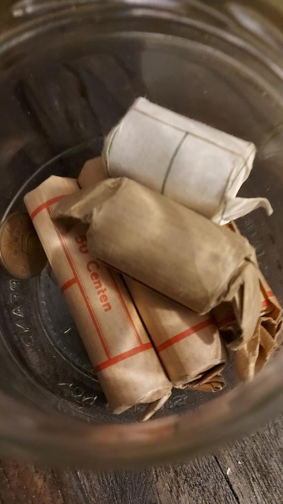 Oude munten, 20 stuivers en 50 centen rollen, Ophalen, Koningin Juliana